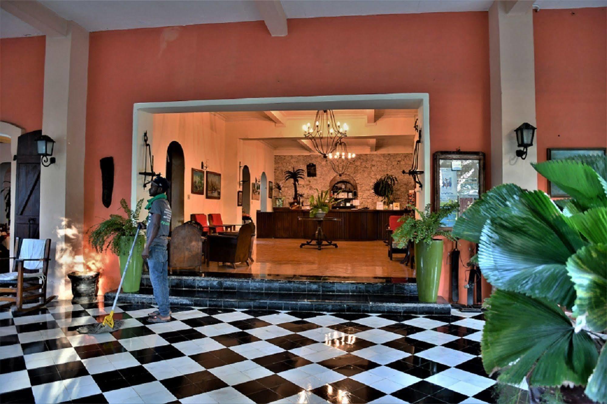 Hotel Du Roi Christophe Cap-Haitien Exterior photo